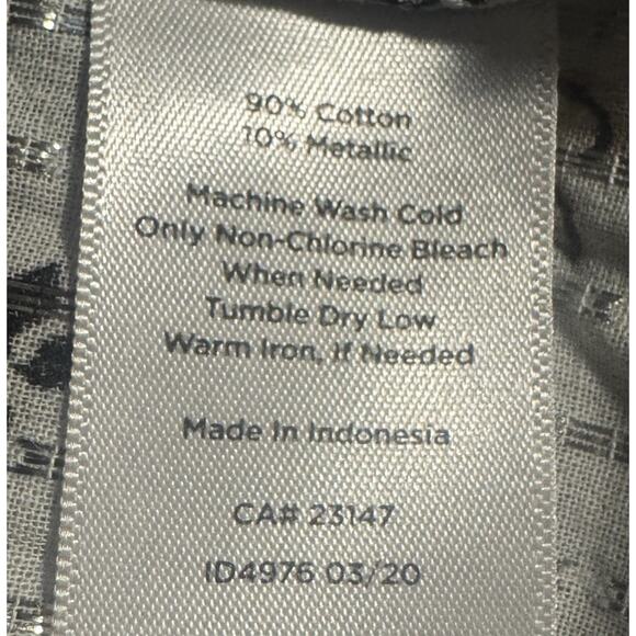 Talbots Ruffle High Neck Sleeveless Floral Silver Metallic Blouse Women Size PXL - Picture 7 of 7